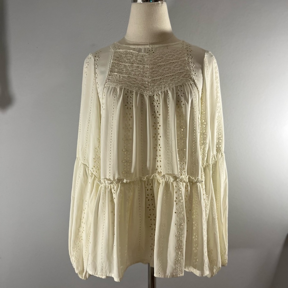 ☀️This shirt is size small and from Wonderly, its new without tags☀️